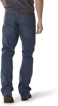 Wrangler Men's Retro Relaxed Fit Boot Cut Jean