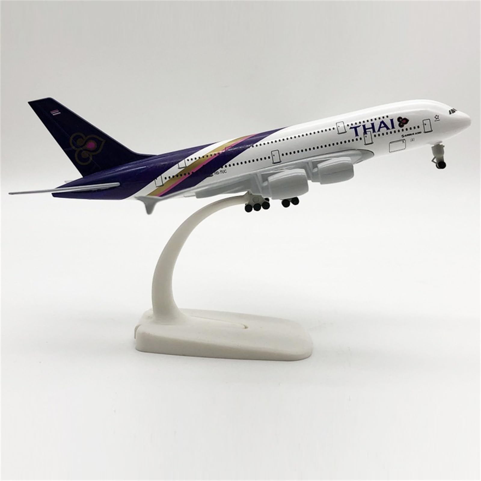 Amazon.co.jp: 1:400タイ国際航空A380飛行機模型シミュレーション