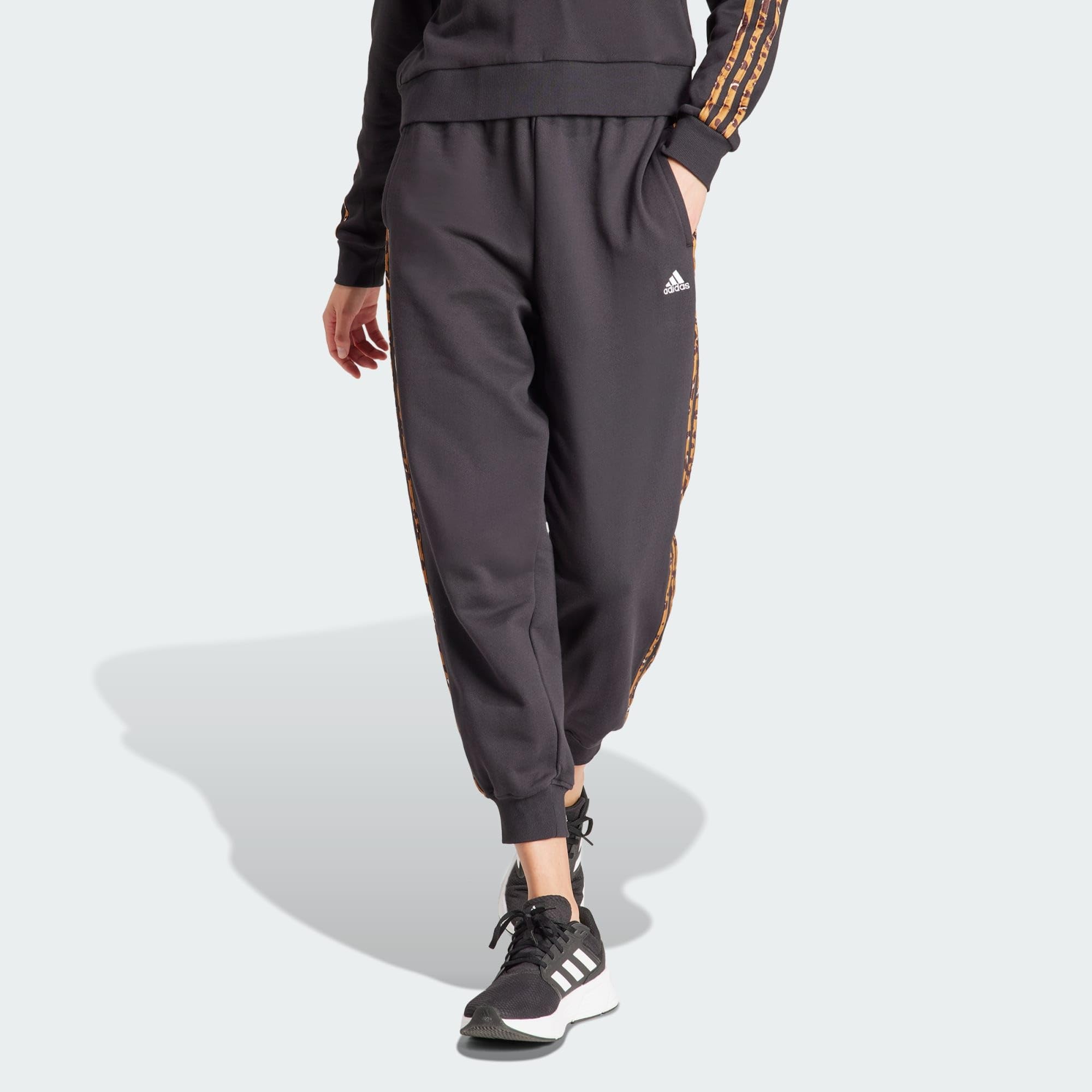 Adidas - Essentials 3-Stripes Animal-Print 7/8 Pants, Pantaloni Donna