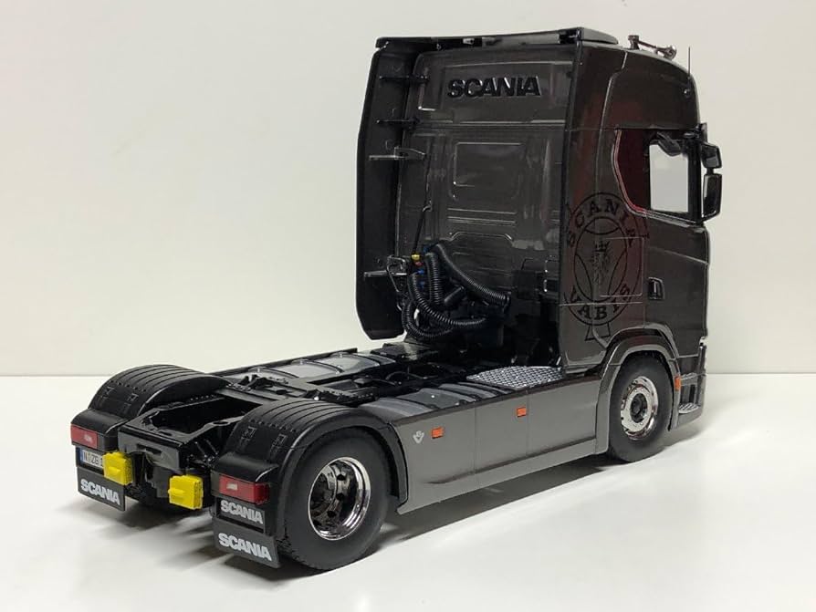 Amazon.co.jp: NZG 1/18 Scania V8 730S 4x2 Tractor グレー
