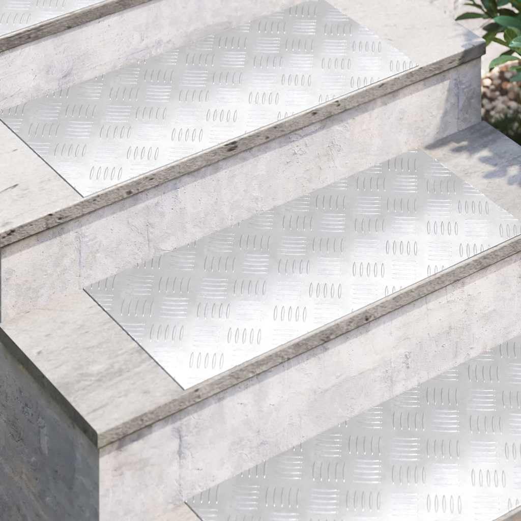 Aluminiowy stopień schodowy, kątowy, 70 x 30 cm, srebrny, blacha ryflowana, zestaw 2 szt., antypoślizgowe nakładki na schody do wewnątrz i na zewnątrz, na drewniane schody i do biura
