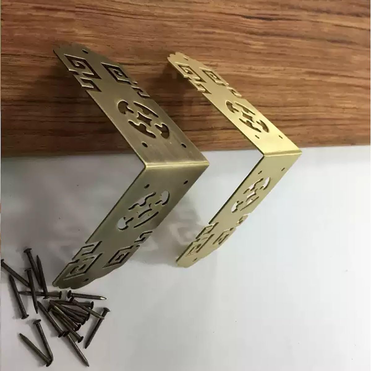 4Pcs Pure Brass Antique Corner Protectors Hollowed Out Pattern Gold Cabinet Corner Guard Classical Furniture Tables Chairs (Gold)