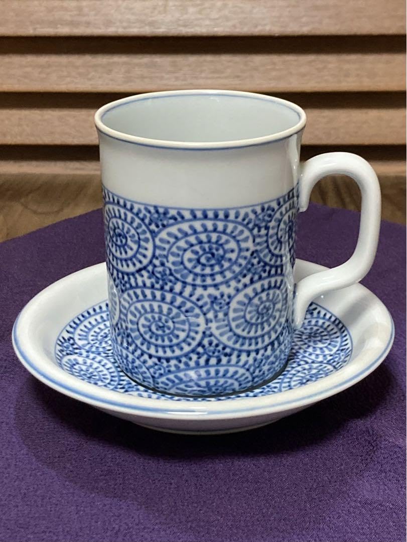 Amazon.co.jp: 有田焼 源右衛門窯 染付章魚唐草 朝杯 カップ 