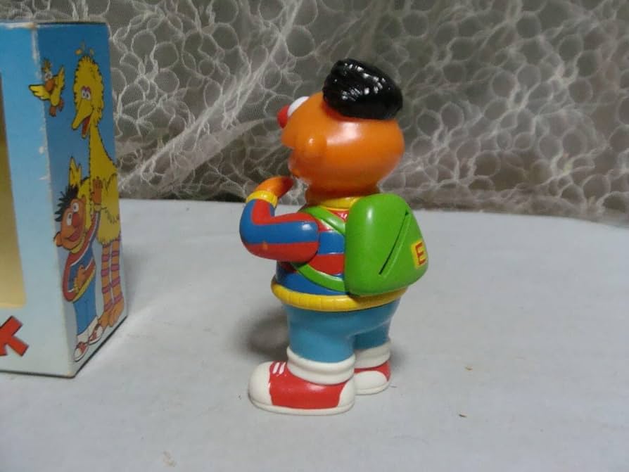 80.ワーナーブラザーズ　車　貯金箱　ソフビ 80.ワーナーブラザーズ 車 貯金箱 ソフビ