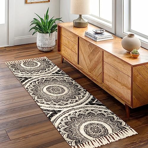Seavish Boho Runner Rug, 2X6 Black Mandala Hallway Runner Rug with Tassels, Tufted Cotton Farmhouse Rug Runner Handmade Accent Throw Rugs for Kitchen Living Room Bedroom Entryway Laundry Room