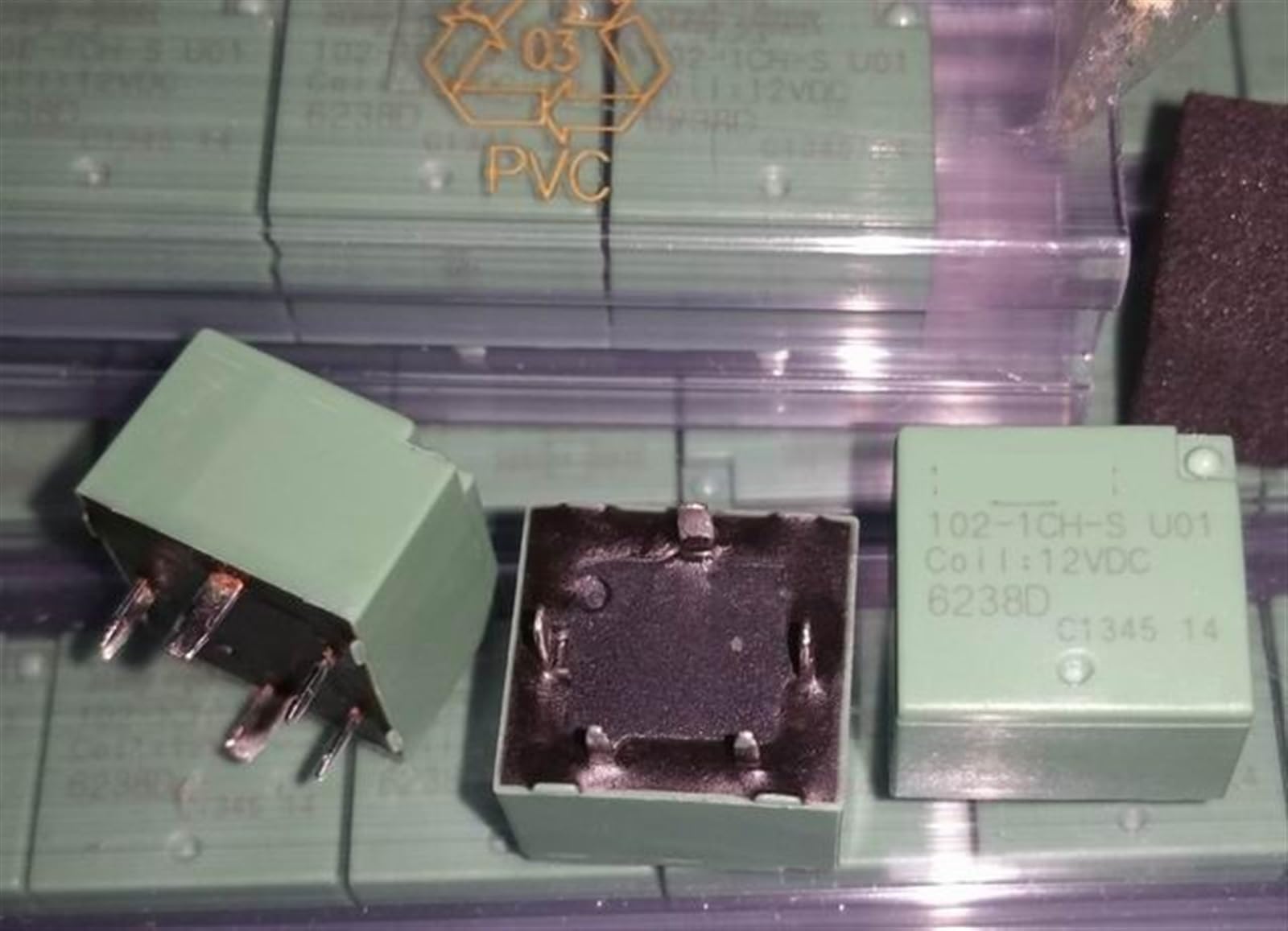 Relé 102-1CH-S 12VDC con 5 pines de alta conductividad para conmutación de señales estables 3