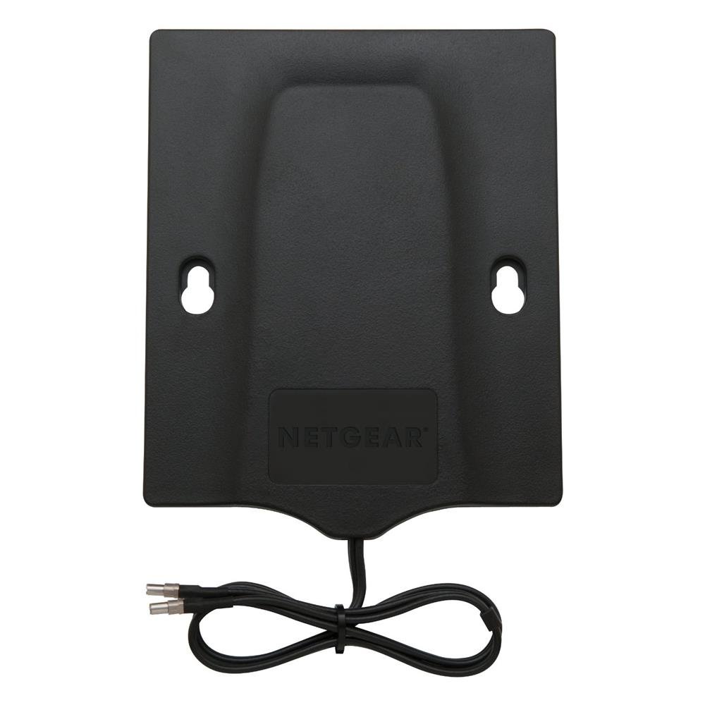 NETGEAR MIMO Antenna connected to a laptop and a mobile hotspot