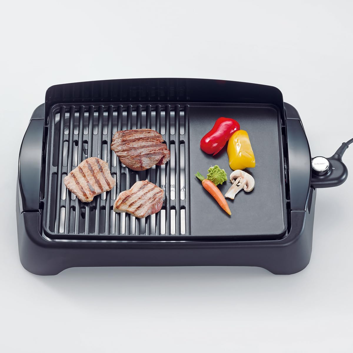 Cloer 656 Barbecue Elektrogrill, Tischgrill mit Spritzschutz, große Grillfläche 43 x 30,5 cm, Antihaftbeschichtung, 2000 Watt, schwarz