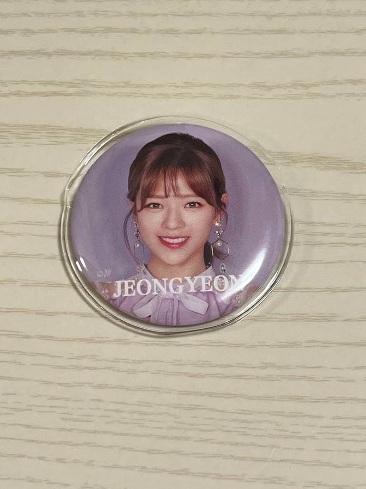 TWICE ジョンヨン　缶バッチ　缶バッジ TWICE ジョンヨン 缶バッジ