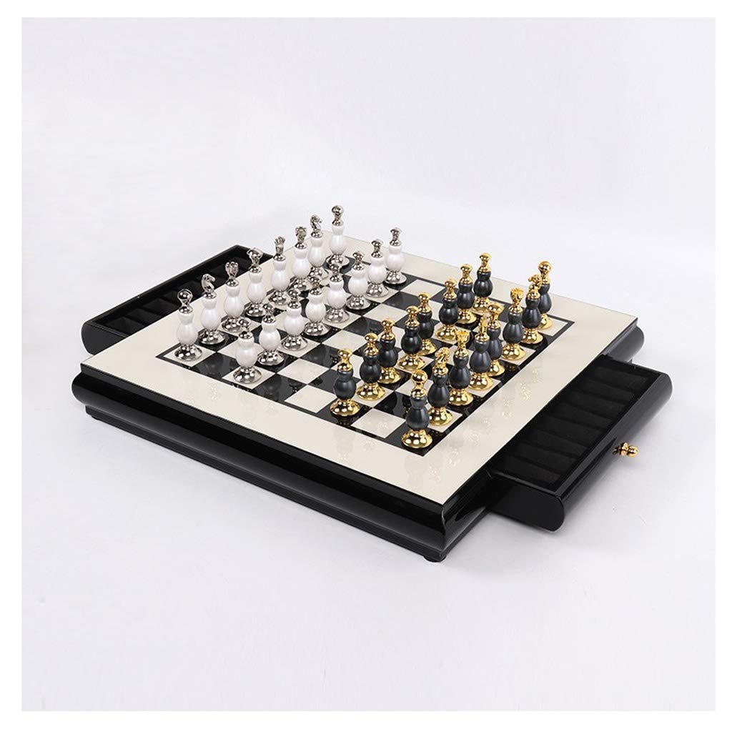 Jeu d'échecs de salon en bois noir pour des soirées de jeu en famille