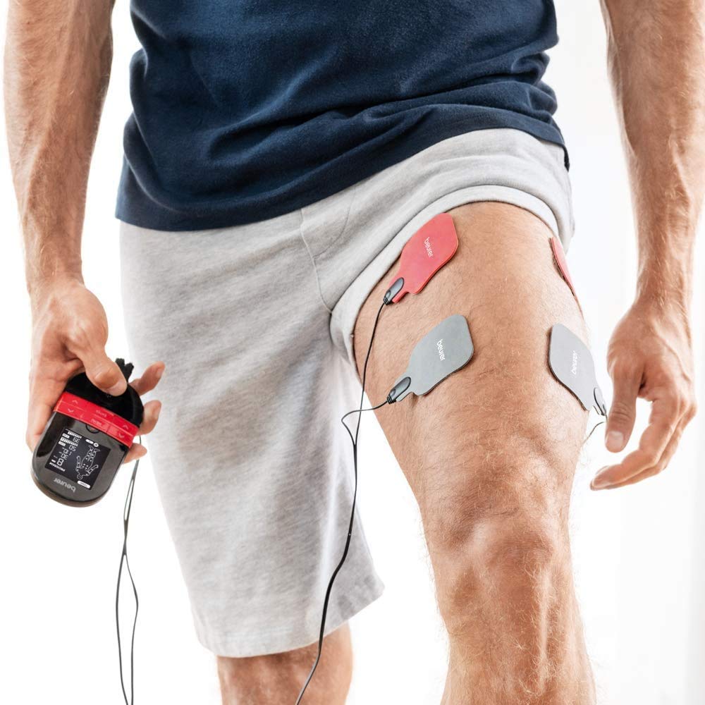 Beurer EM 59 Électrostimulateur musculaire TENS/EMS, 4-en-1 pour la thérapie de la douleur, la stimulation musculaire, le massage et avec fonction chaleur, avec 4 électrodes et batterie.