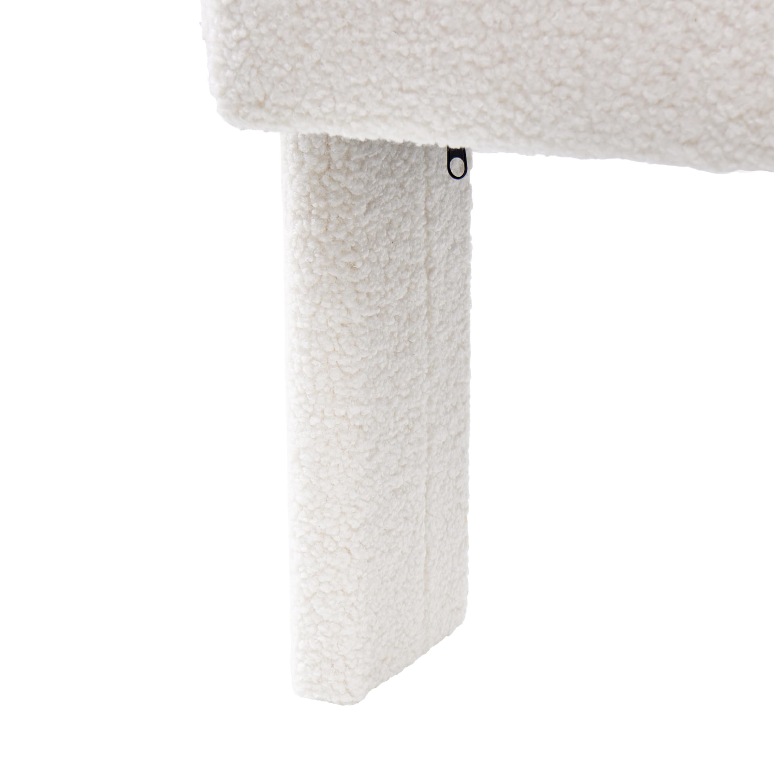 Beliani Sillón de Sala de Estar Estilo Retro tapicería de bouclé Patas tapizadas Blanco Crema Ilbro