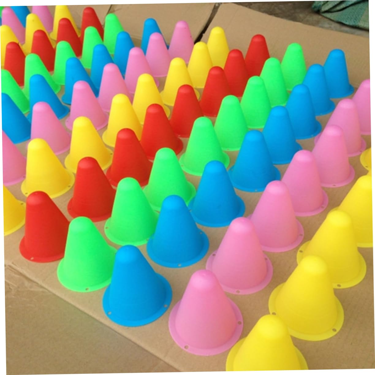 Cônes d'entraînement multicolores en PVC JR-033 (15 cm) | Jing Rong Cônes d'entraînement multicolores en PVC JR-033 (15 cm) | Jing Rong