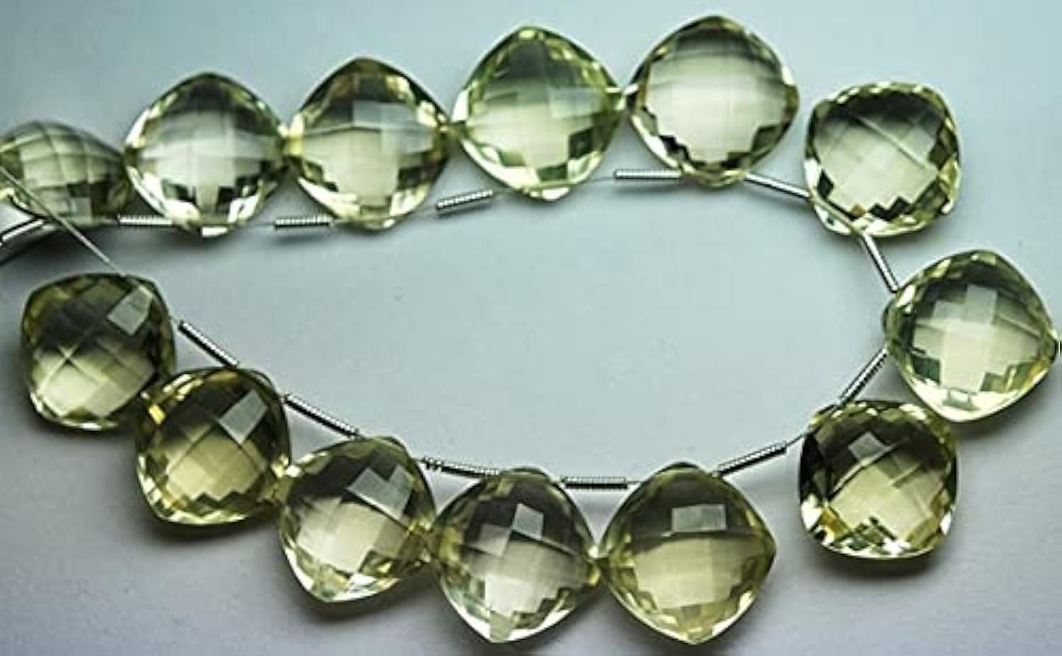 Green Lemon Quartz véritable briolette facettée 16mm coussin pour fabrication boucle d'oreille