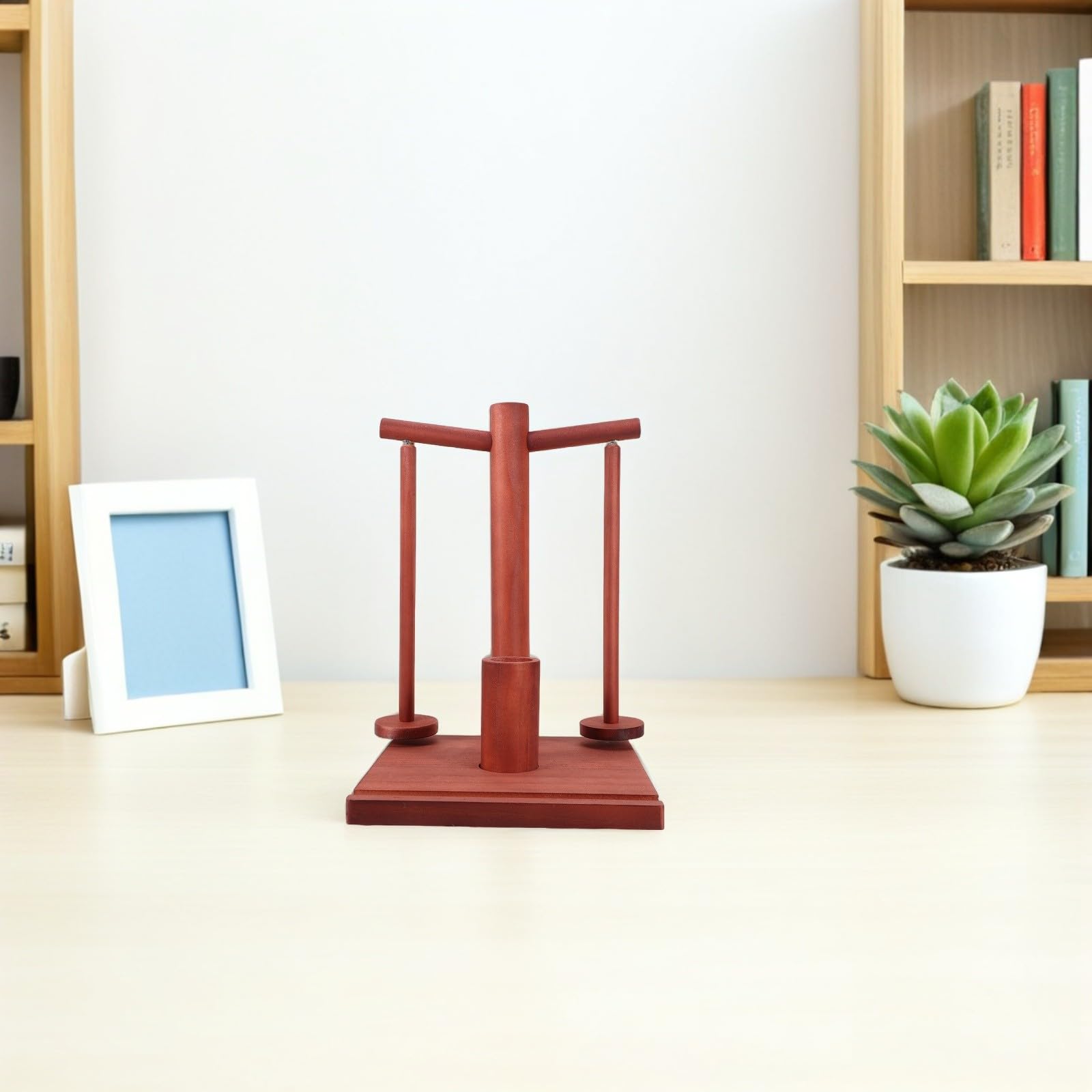 Multifunktionaler Rotierender Garnhalter aus Holz mit Spindeln Knotenschutz und Aufbewahrung Idealer DIY spulenständer für Strick Häkelzubehör Eleganter Holzständer für