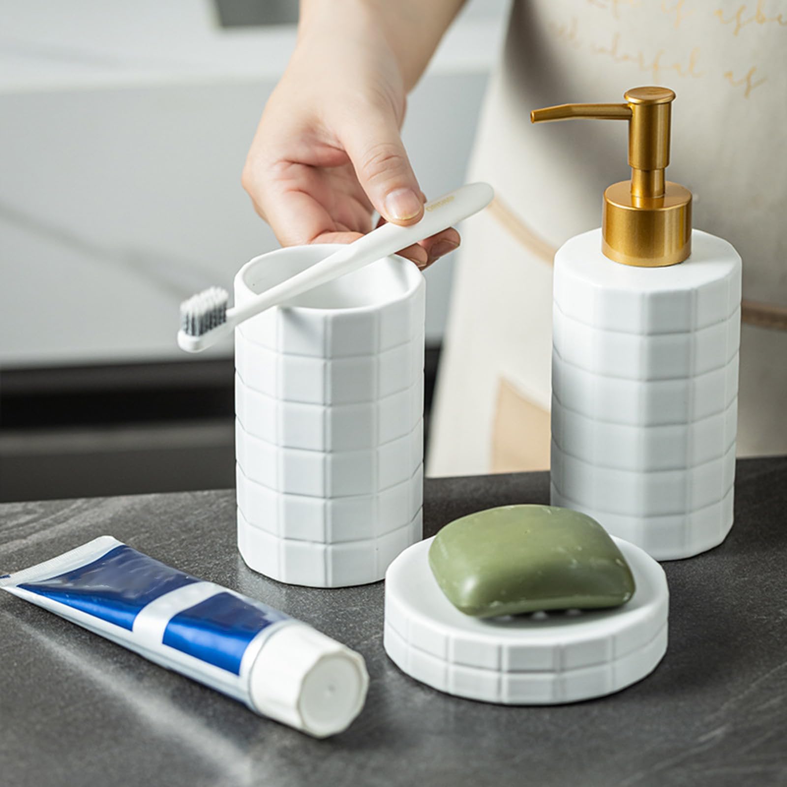 Premium-Keramik-Bad-Set mit rutschfester Unterseite, Seifenspender und Zahnputzbecher für modernes Badezimmer, platzsparender Keramik-Seifenspender-Organizer