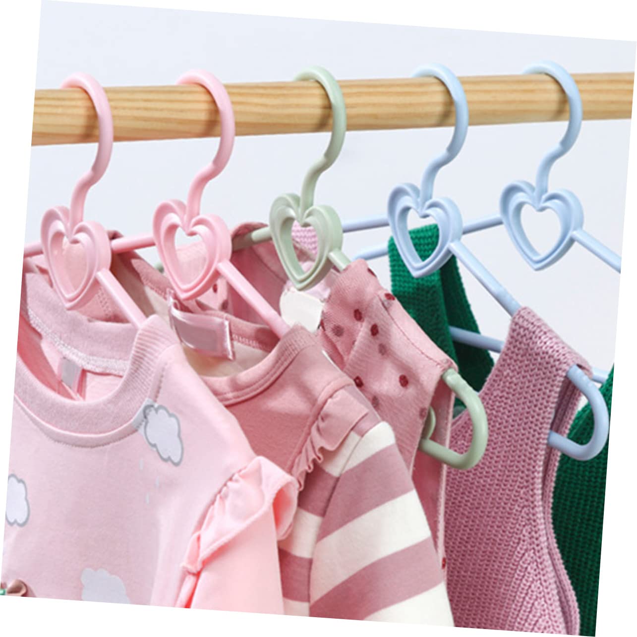 20 Stück Kinder Kleiderbügel aus Kunststoff rutschfest und Robust Verhindert Dehnen und Falten für Babykleidung im Kleiderschrank