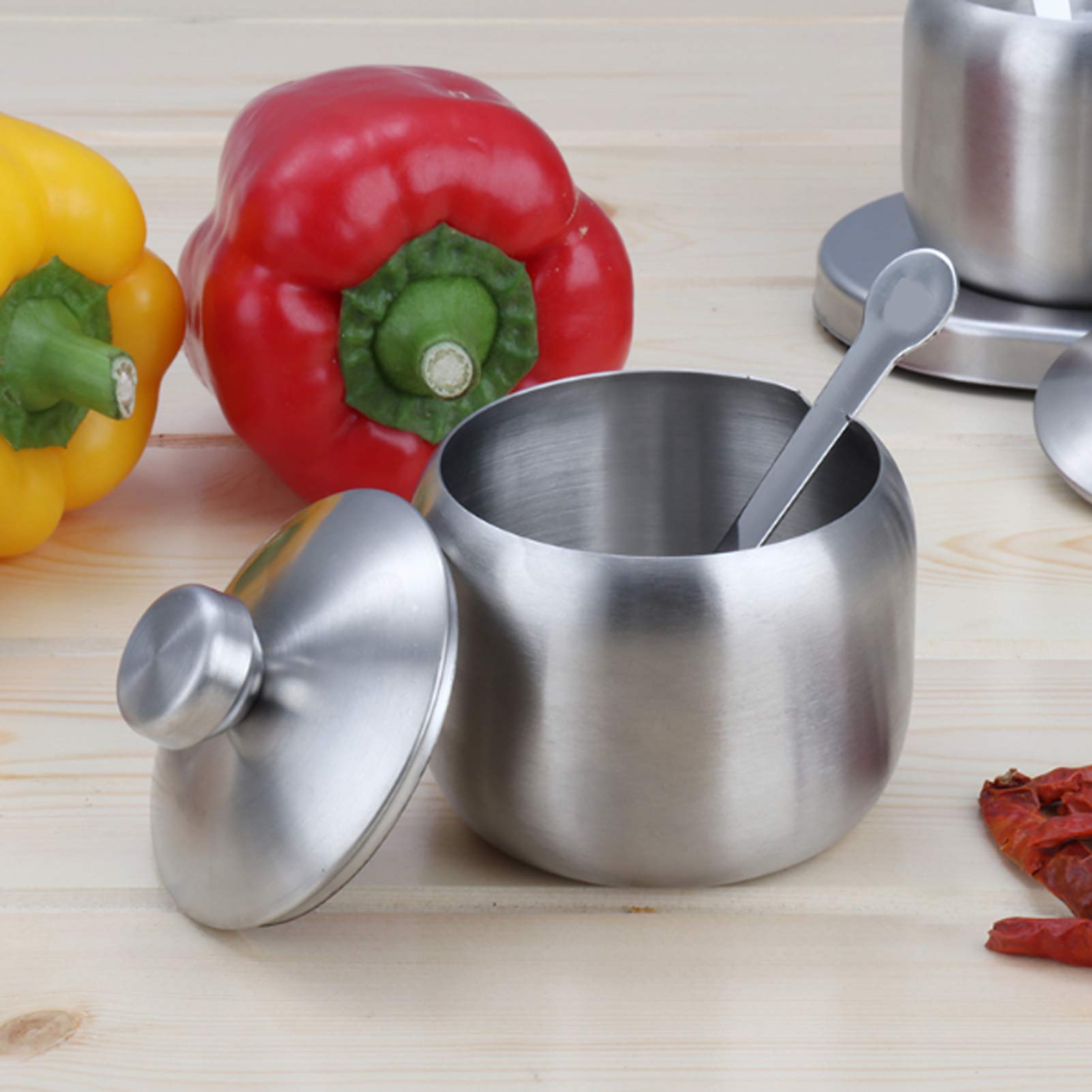 Set di 3 contenitori per spezie in acciaio inox con coperchi e vassoio, ideali per conservare sale, pepe, curry, peperoncino in polvere, organizer per spezie da cucina, 8,5 x 9,5 cm, resistente ed