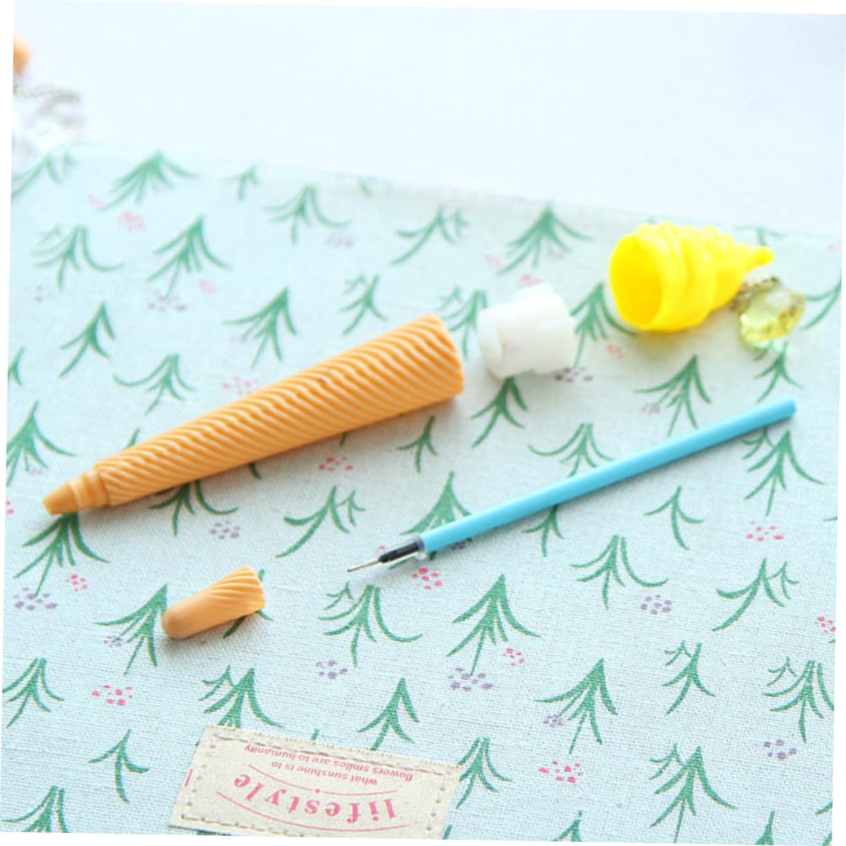 VILLCASE 48 Pièces Lot de Stylos Gel Encre Créatifs Forme de Glace Stylo à Gel Cartoon pour Scolaire Design Adorable Encre et Confortable pour Garçon Fille et Adolescents