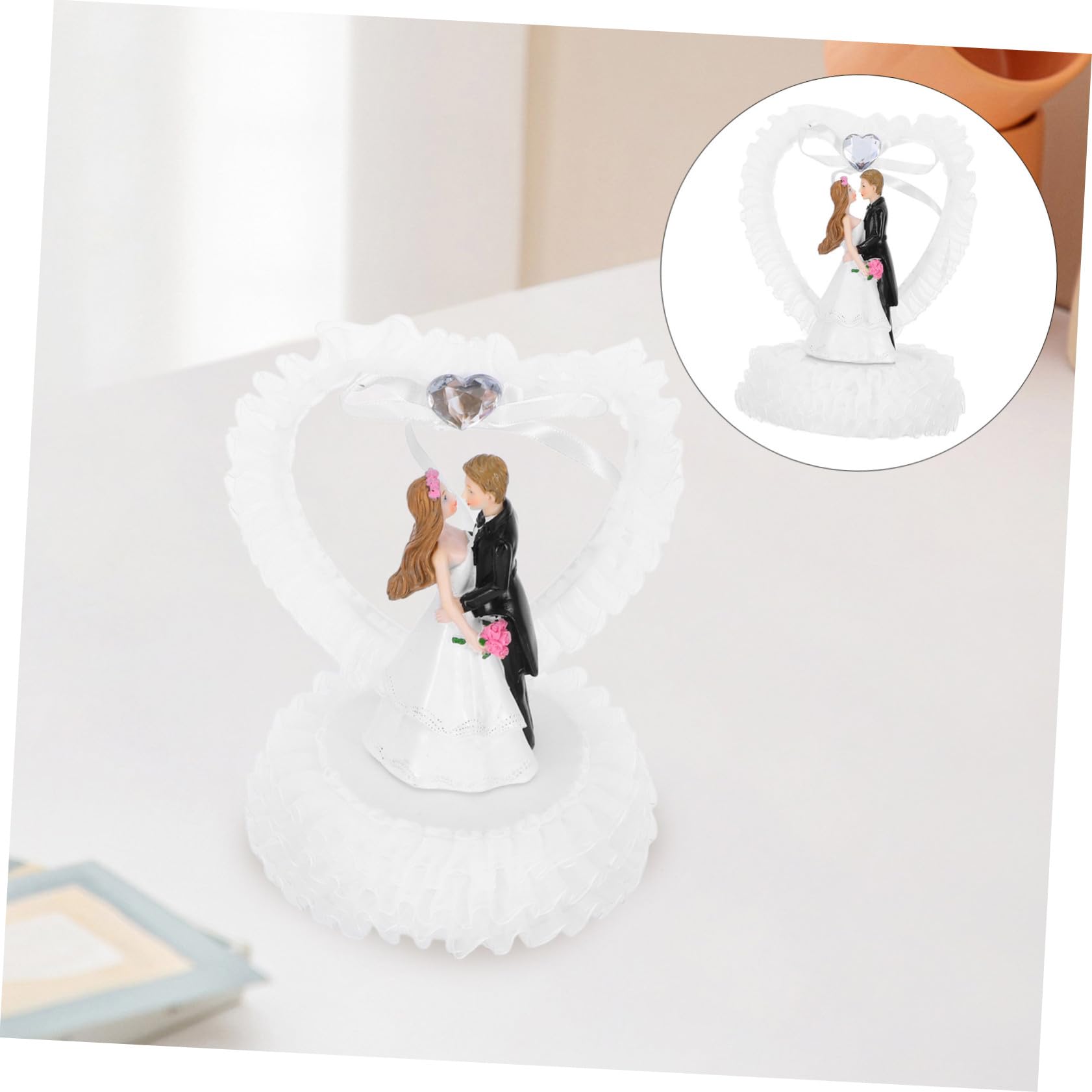 Alipis Romantische Resin Brautpaar Figur Hochzeitstorten Dekoration Braut Bräutigam Skulptur Tischdeko zur Hochzeit Valentinstag