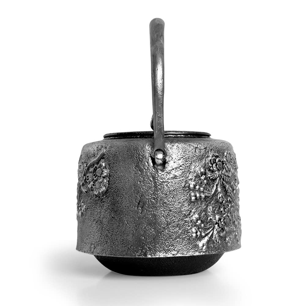 Amazon | 日本製 南部鉄器 水沢鋳物 砂鉄鉄瓶 成龍堂鋳造所 齋峰作 (肩