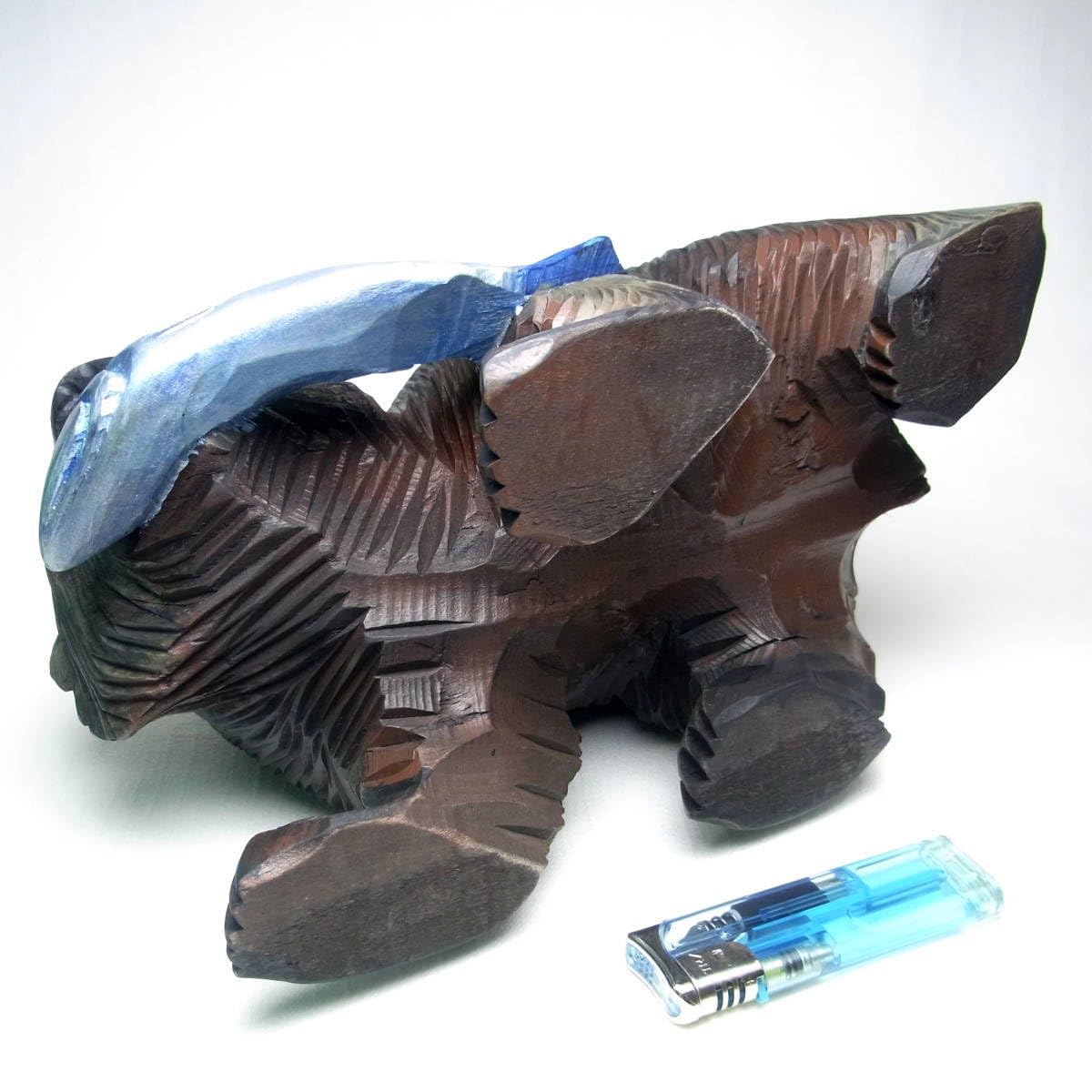 Amazon.co.jp: 北海道民芸品木彫りの熊クマの置物色を塗ってみました