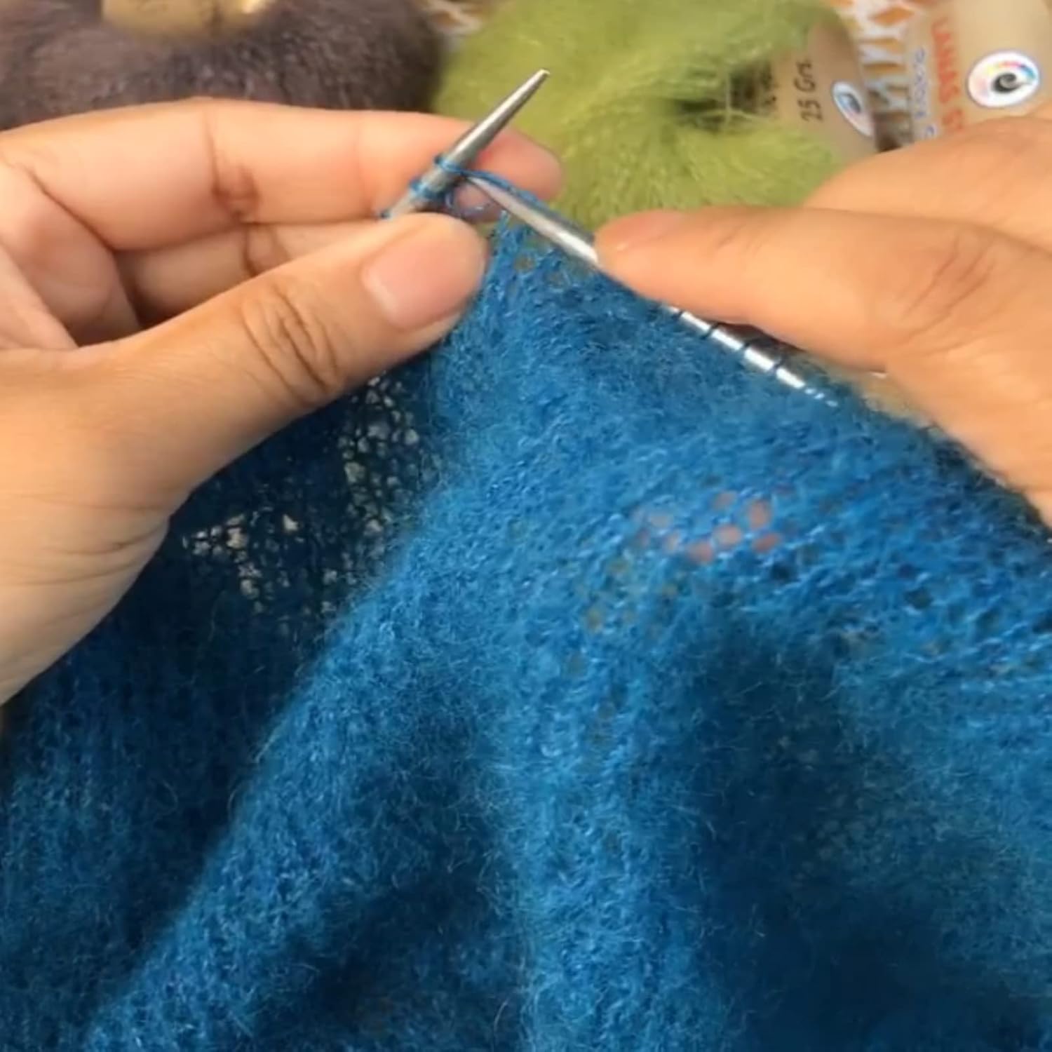 Popular Soft Mohair Knitting Angora Wool Yarn for DIY Knitting (with a Crochet)(12 Colors a Set)