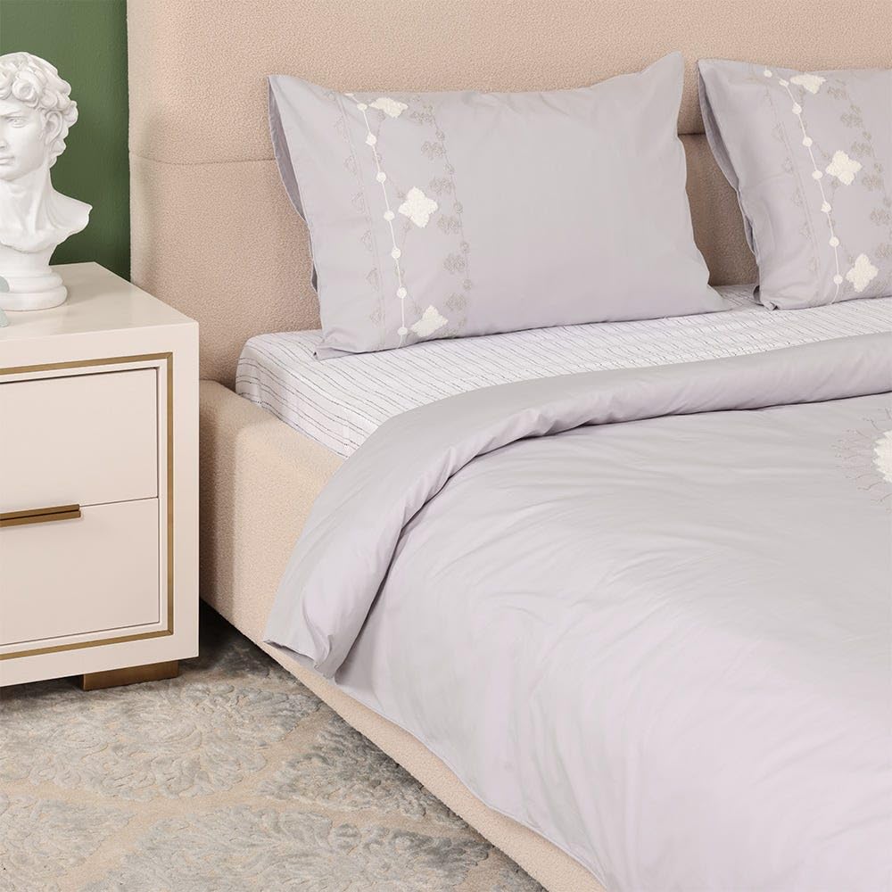 homes r us هومز أر أس Shelby Chenille C hion Cove , Natu al - 30x50 Cms