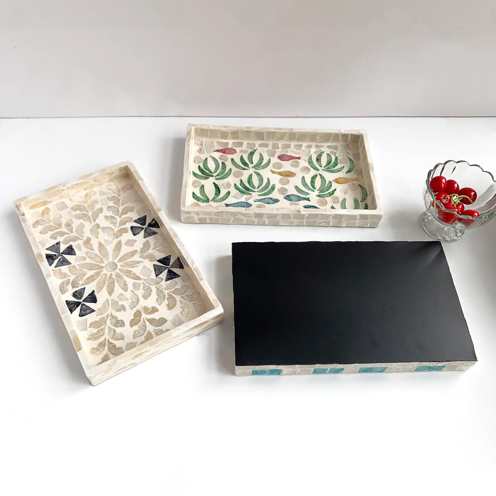 Bandeja de servir con incrustaciones de nácar, bandeja decorativa de madera con asas para té, desayuno, isla de cocina y decoración de mesa, elegante acabado lacado (Den Wicker 2)