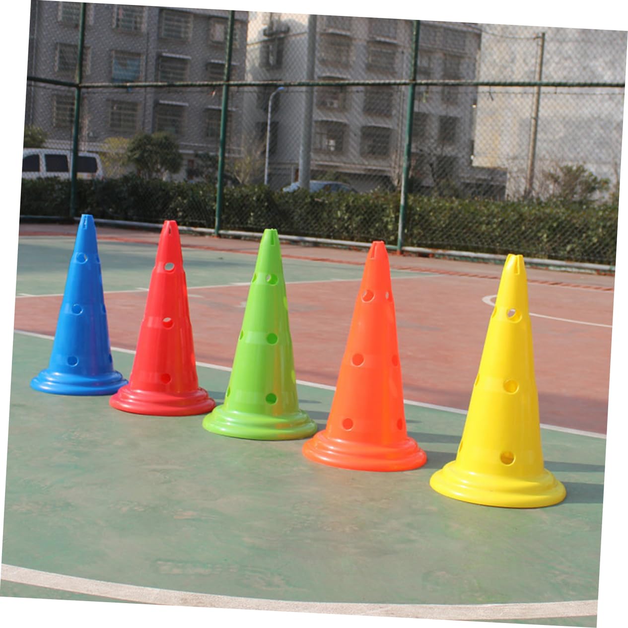 HEMOTON Cônes D'entraînement De Football avec Trous 50 Cm, Plastique Solide, Coupe-Vent, Lot de Marquage Rouge, pour Entraînement Sportif Et Barrage Routier