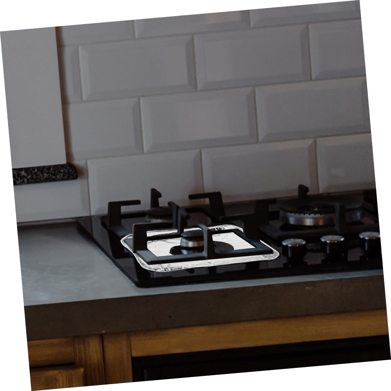 POPETPOP 100pezzi Coperture Alluminio Per Bruciatori Gas Protezioni Usa e Getta Per Cucina Regolabili e Facili Da Pulire Rivestimenti Antiodore Per Risparmiare Spazio e Mantenere Piano