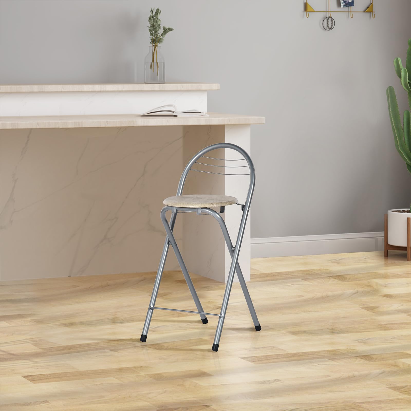Tabouret de Bar Pliant, Tabouret Pliant Portable Chaise de Bar Pliante avec Dossier Tabouret Pliable pour Bistro Cuisine Terrasse Extérieure, Hauteur d'assise 61 cm, Chêne et Argent