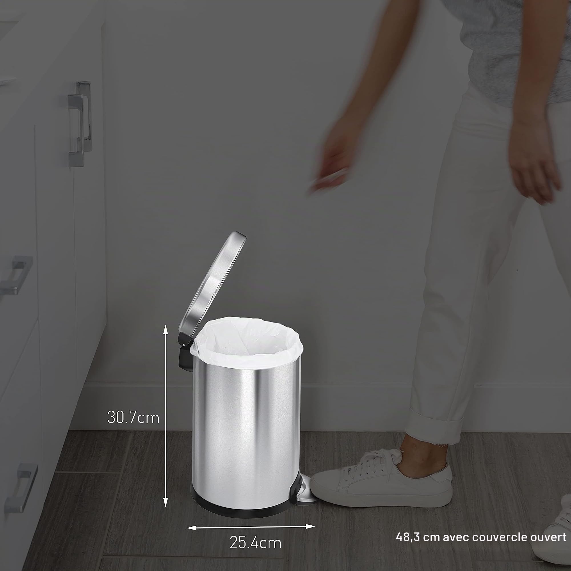 simplehuman CW1853CB poubelle ronde à pédale, petite poubelle de salle de bain bureau chambre, acier blanc, 4.5 litres | Ronde, avec Pédale Robuste, Technologie Lid Shox®, pour Petits Espaces, Bac Intérieur Amovible