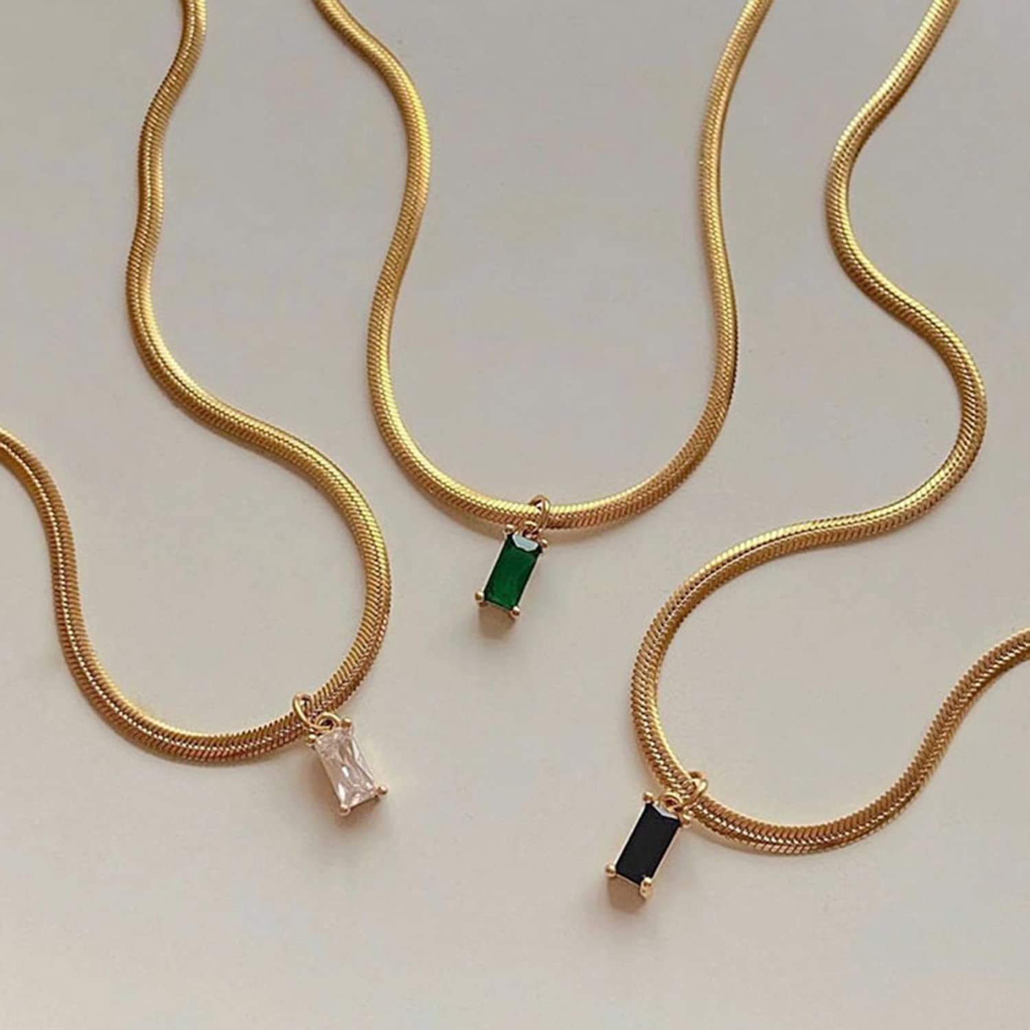 18k Gold gefüllt Vintage Choker S für Frauen wasserdichte Goldhalshänger Anti -Turner Edelstein -Zirkon -Rechteck -Anhänger