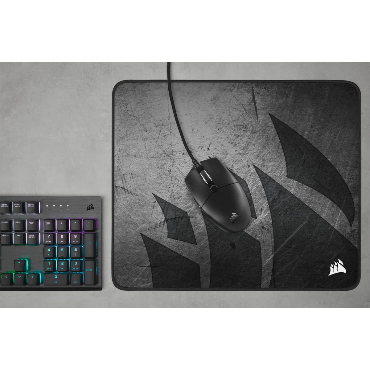 Corsair KATAR PRO XT Mouse Gaming Leggero, Forma Simmetrica, Per Una presa Claw oppure Finger, Pulsanti con Tecnologia Corsair QUICKSTRIKE, Sensore Ottico da 18.000 DPI, Nero