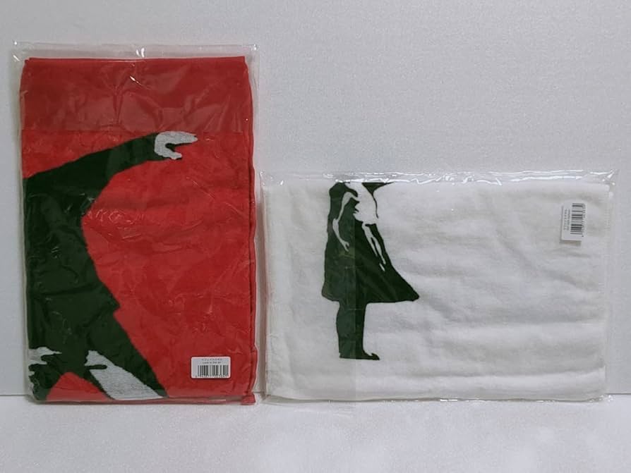 BANKSYバンクシー展 オリジナル フェイスタオル 2作品 セット Amazon.co.jp: バンクシー展限定 フェイスタオル セット Love is