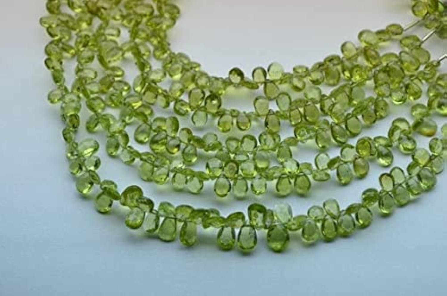 Péridot véritable en poire facettée LKBEADS cadeau idéal naissance août
