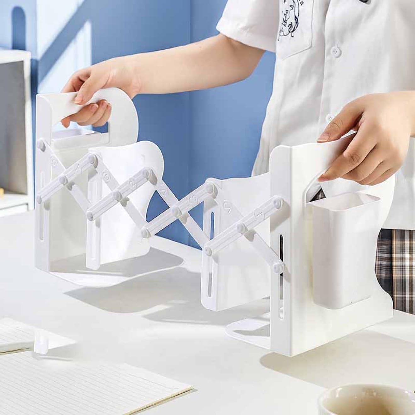 Amazon.co.jp: MJKQ9 ホワイト 伸縮自由自在ブックスタンド ブック