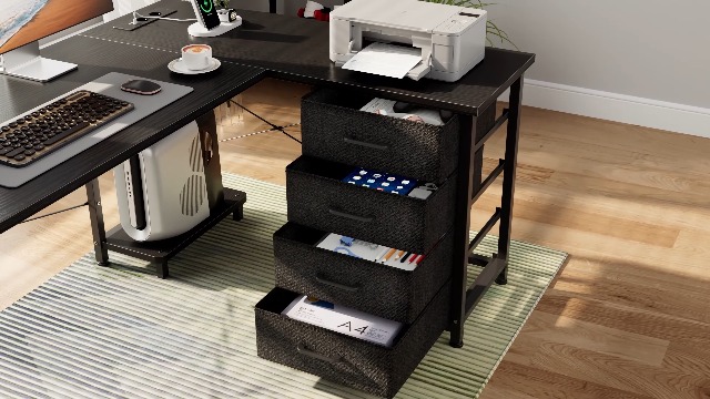ODK Scrivania Angolare con Cassetti, 135×100 cmScrivania ad Angolo Reversibile con Prese di Corrente e Porta USB, Scrivania Salvaspazio a L con Spazio di Archiviazione per Ufficio, Bianco