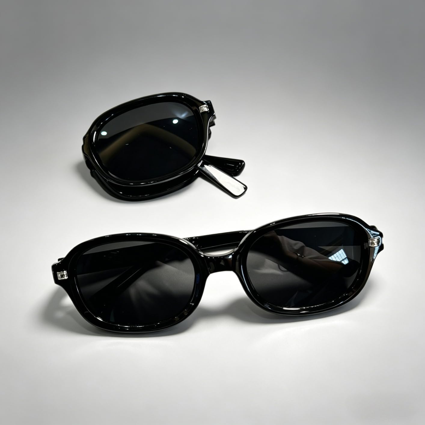 Foldable Retro Oval Sunglasses, Portable Fashion Vintage Sun Glasses for Women Men