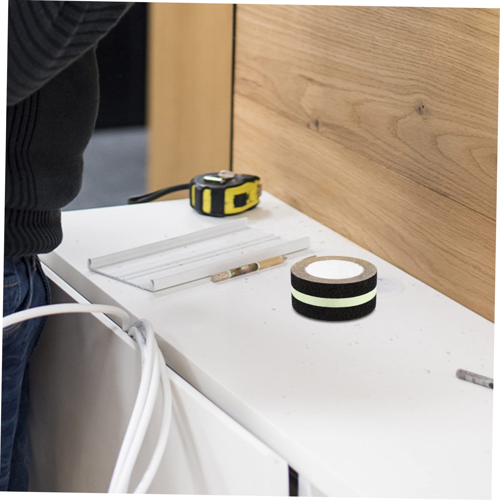 DOITOOL 2piezas Cinta Antideslizante Luminosa De Cinta Adhesiva De Seguridad Para Escaleras y Pasillos y Resistente La Abrasión Para Uso Interior y Exterior Advertencia y Visibilidad