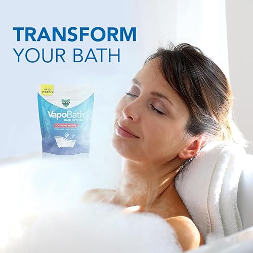 Vista 3 de Vicks VapoShower Plus, tabletas de bomba de ducha, vaporizadores calmantes no medicados, 12 tabletas y cristales de baño Vicks VapoBath, solución