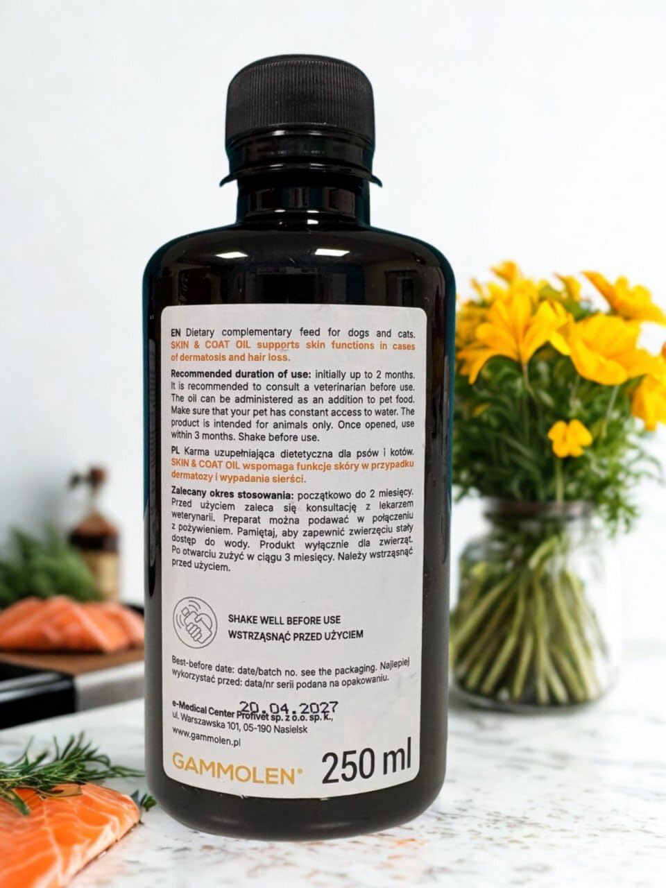 OIL SKIN & COAT Zdrowa skóra i lśniąca sierść dla psa i kota 250 ml