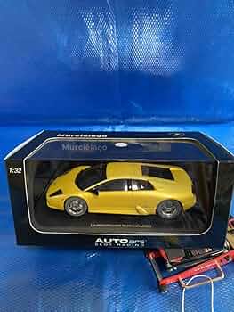 Amazon.co.jp: オートアート 1/32 ランボルギーニ ムルシエラゴ