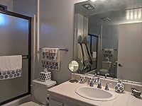 Review Image by LAinWLA LAinWLA