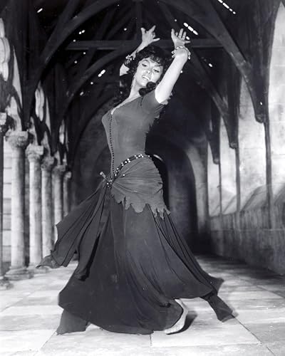 Il gobbo di Notre Dame (1956) Gina Lollobrigida 10x8 foto
