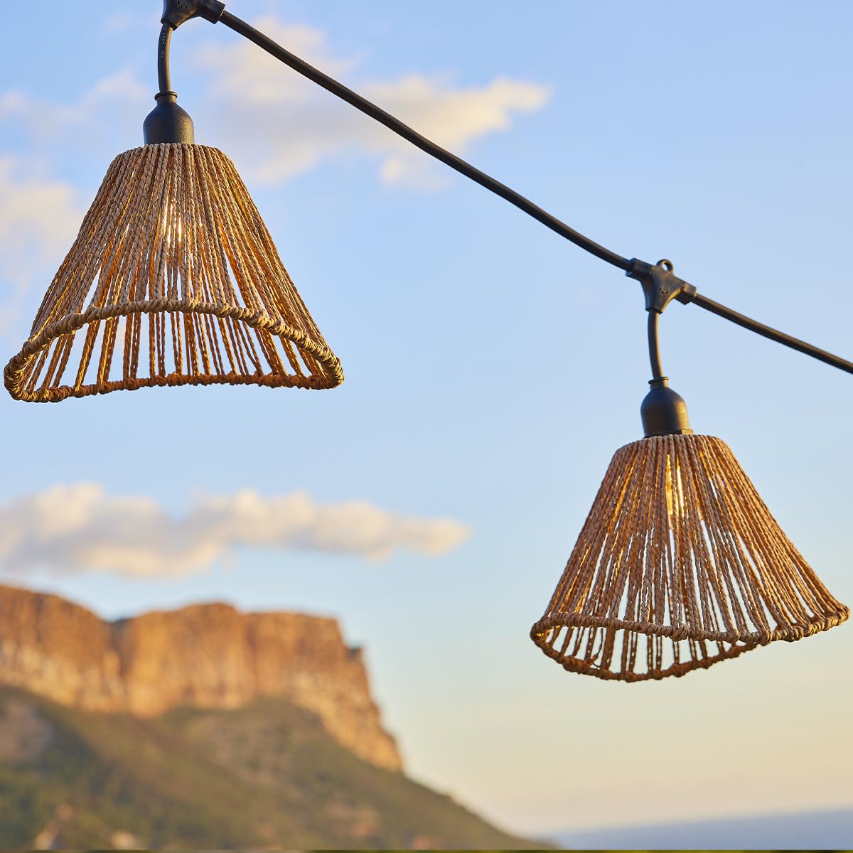 RAFFY LIGHT Verbindbare LED-Lichterkette mit Lampenschirmen aus Seil im Boho-Stil, 7 Leuchtmittel mit Glühfaden E27-Fassung, warmweiß, 6 m