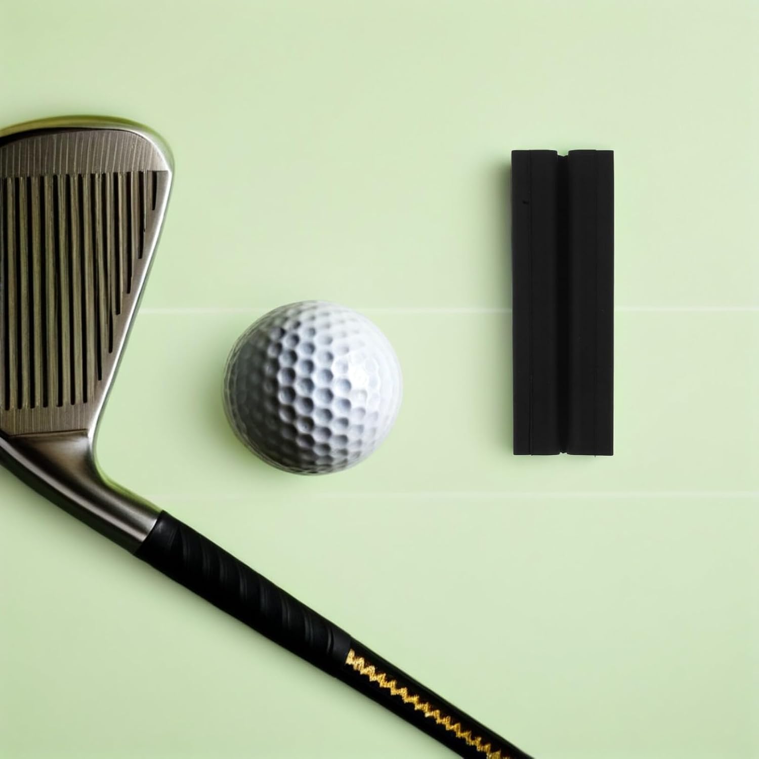 Homoyoyo 5pcs Golf Club Grip Replacement Kit with Non-slip Rubber Vise Clamp for Golf Shaft Grip Removal and Regripping – Professional Repair Tools for Home and Workshop Use