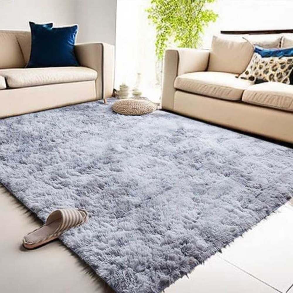 Tapis de chambre gris clair 160x200 idéal sous la table basse du salon ou près du canapé