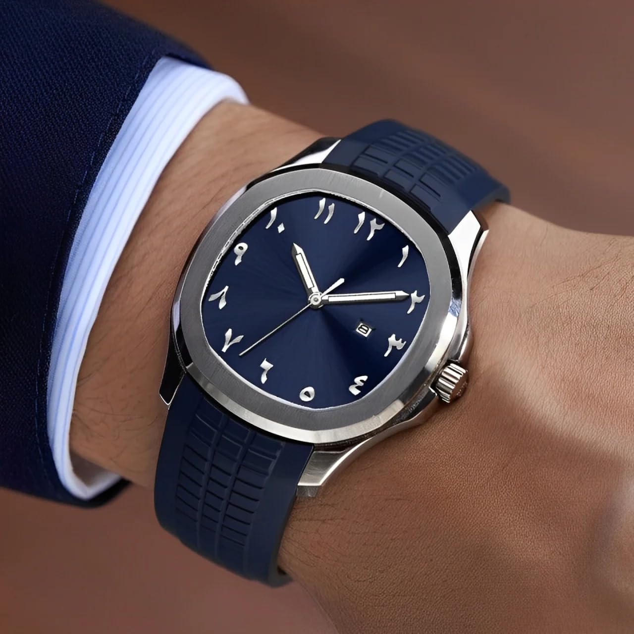 Gosasa Orologio da uomo con numeri arabi con lancette luminose, orologio da polso al quarzo impermeabile fino a 30 m, display della data, cinturino in silicone morbido - cassa da 1,65 pollici
